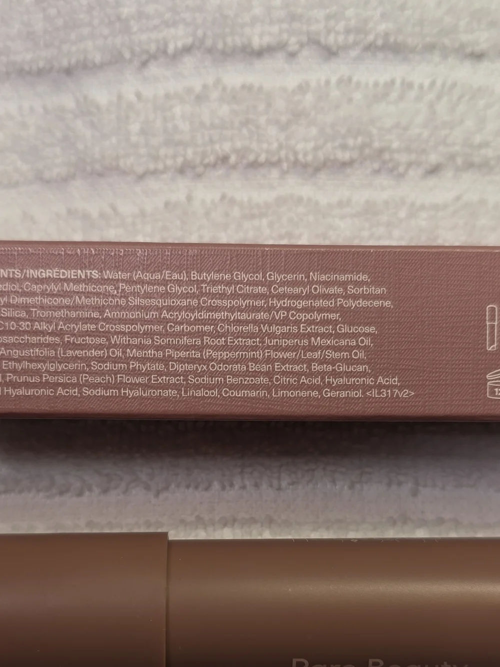 Rare Beauty Comfort Soothe Aromatherapy Pen - Nude Brown